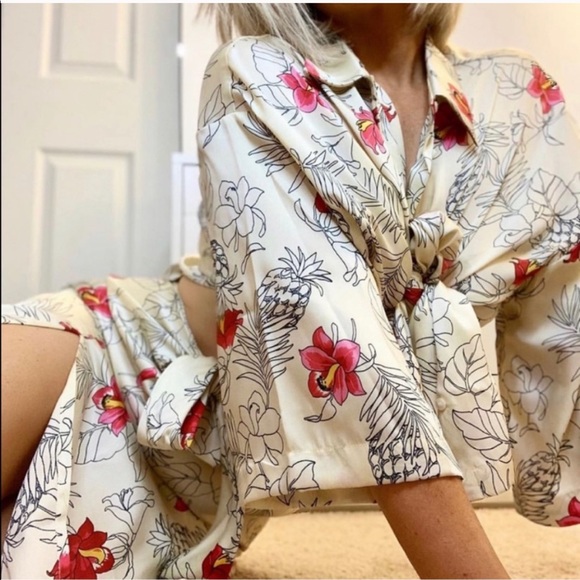 Zara Tops - ZARA BNWT Oversized Printed Shirt
